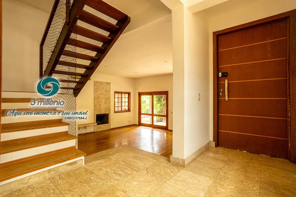 Casa em Carapicuíba, no bairro Chácara dos Lagos