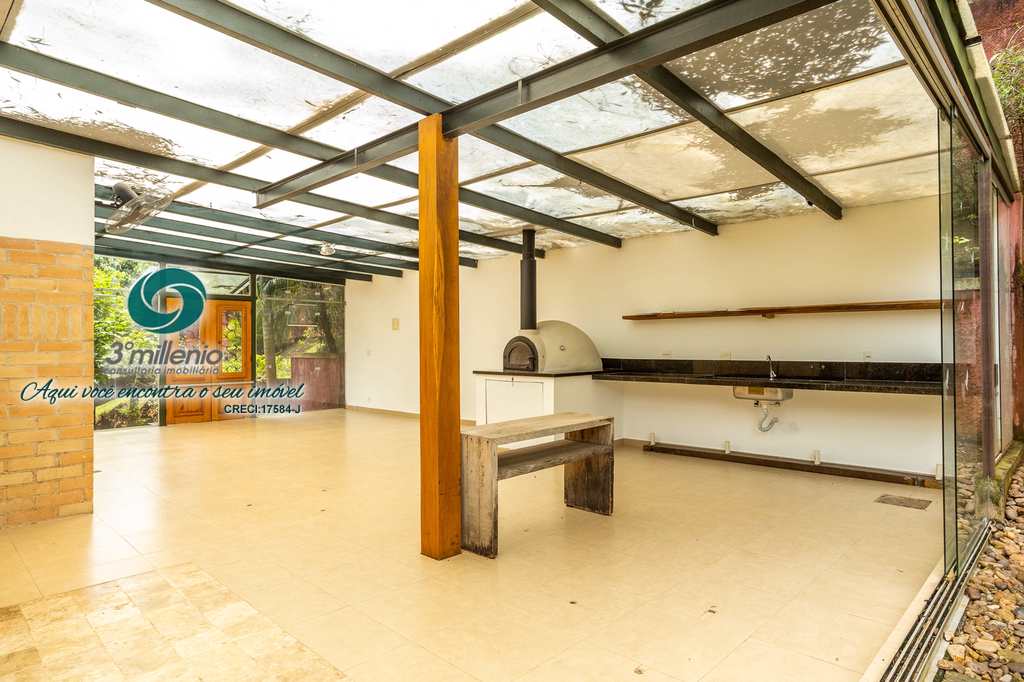 Casa em Carapicuíba, no bairro Chácara dos Lagos