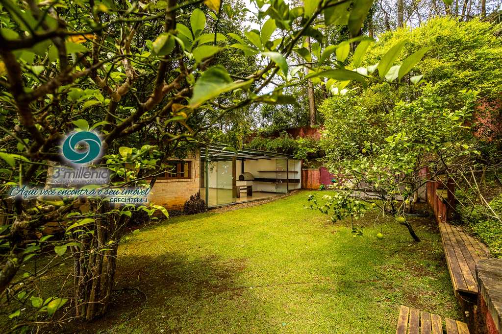 Casa em Carapicuíba, no bairro Chácara dos Lagos