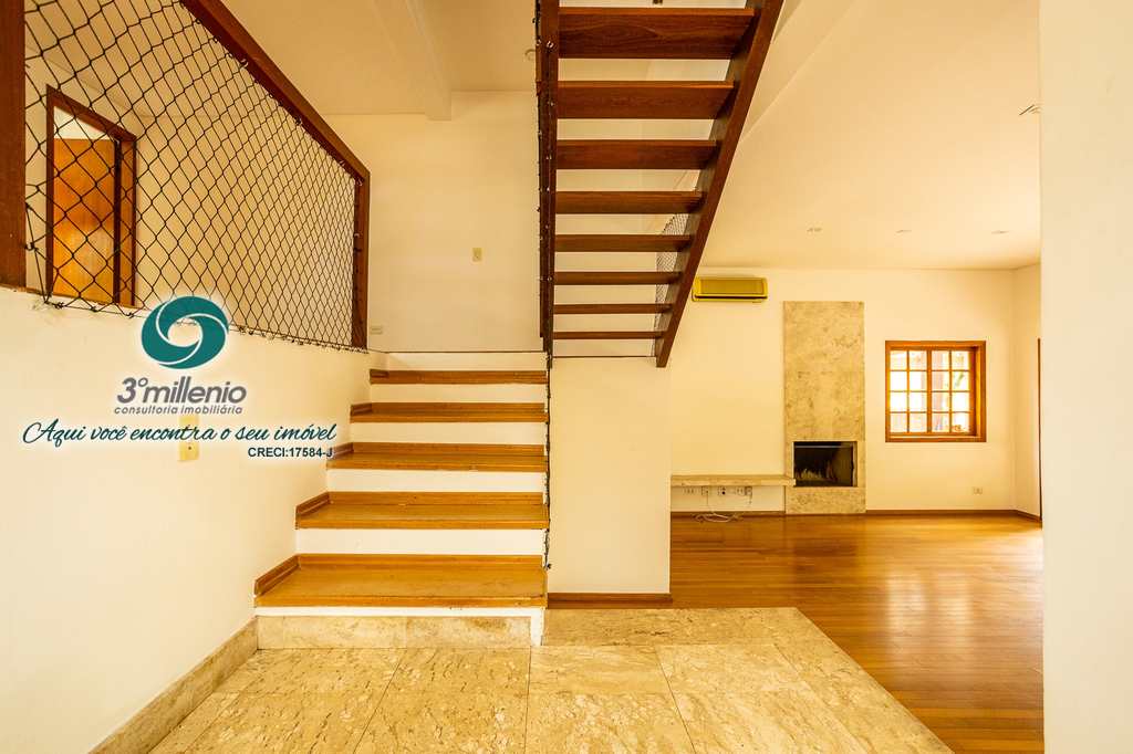 Casa em Carapicuíba, no bairro Chácara dos Lagos