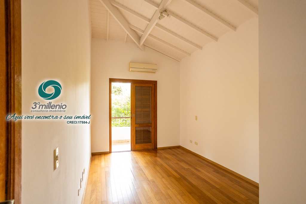 Casa em Carapicuíba, no bairro Chácara dos Lagos