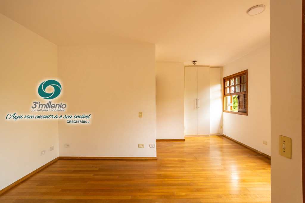 Casa em Carapicuíba, no bairro Chácara dos Lagos
