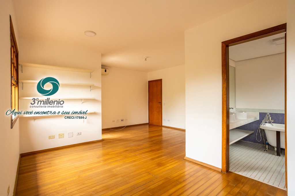 Casa em Carapicuíba, no bairro Chácara dos Lagos