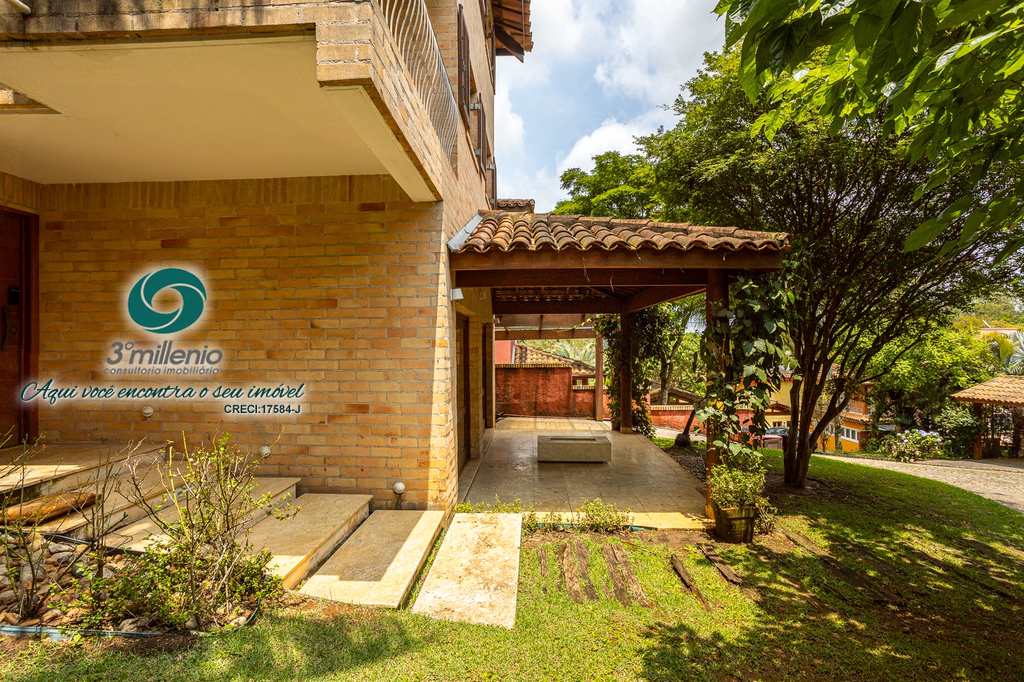 Casa em Carapicuíba, no bairro Chácara dos Lagos