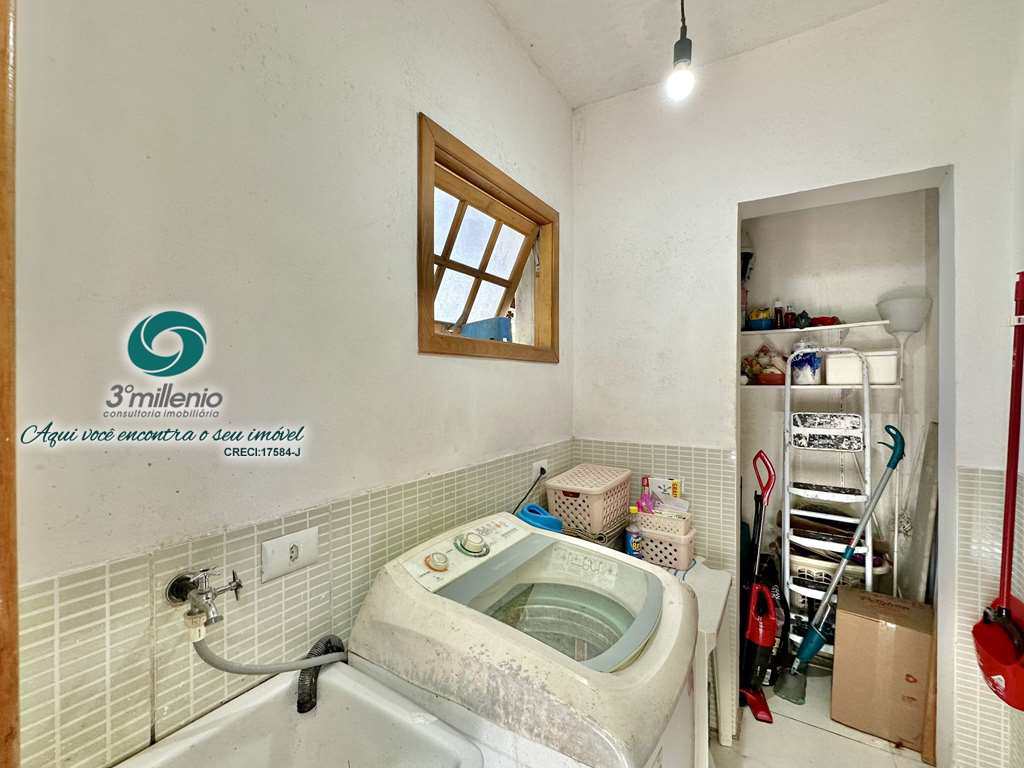 Casa em Carapicuíba, no bairro Parque Ideal