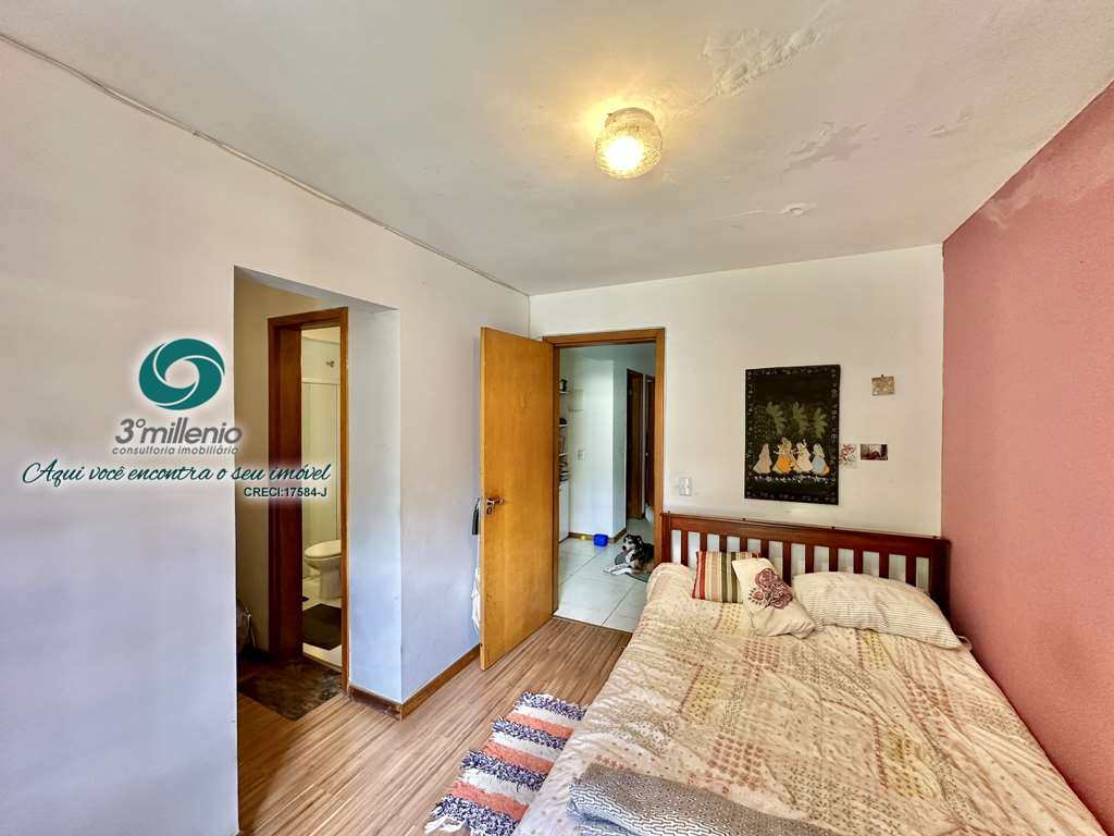 Casa em Carapicuíba, no bairro Parque Ideal