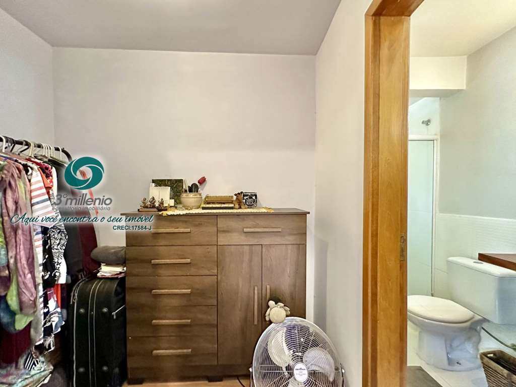 Casa em Carapicuíba, no bairro Parque Ideal