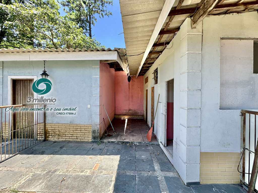 Casa em Carapicuíba, no bairro Jardim Ana Estela