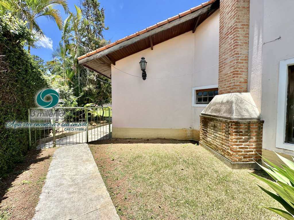 Casa em Carapicuíba, no bairro Jardim Ana Estela