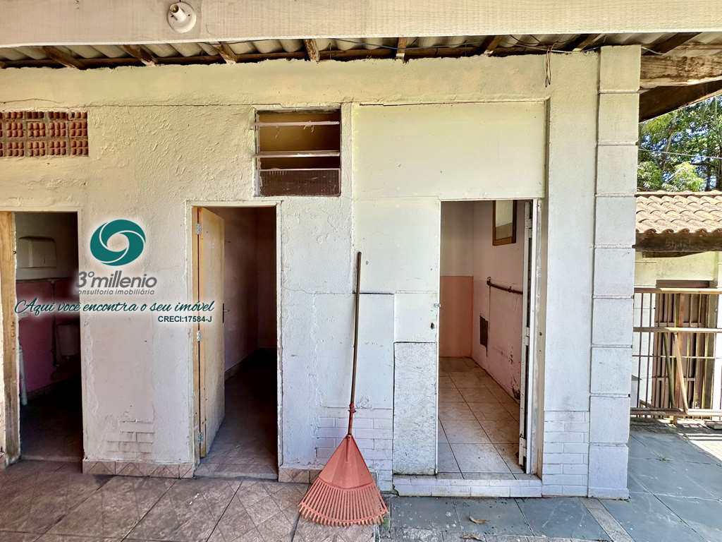 Casa em Carapicuíba, no bairro Jardim Ana Estela