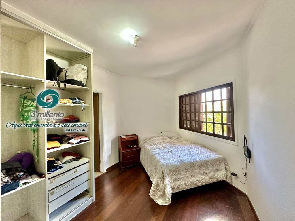 Casa em Carapicuíba, no bairro Jardim Ana Estela