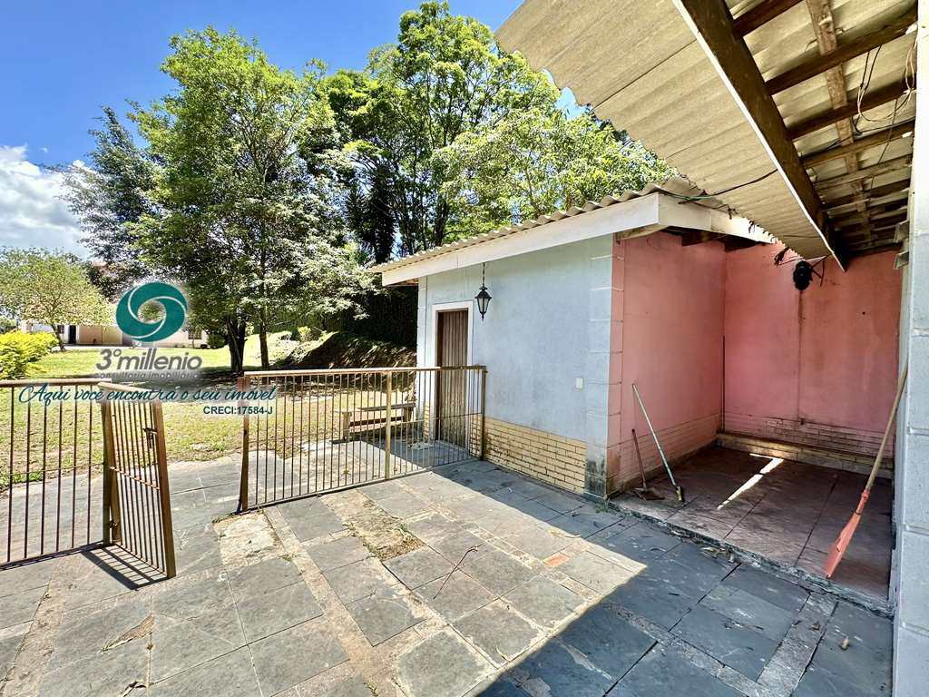 Casa em Carapicuíba, no bairro Jardim Ana Estela