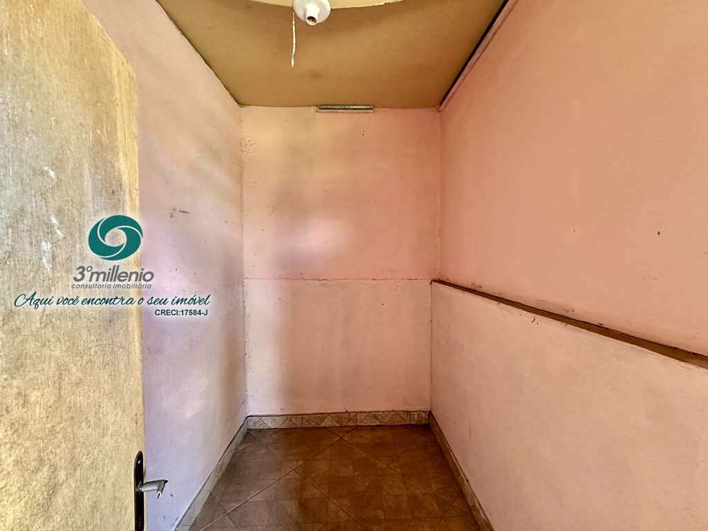 Casa em Carapicuíba, no bairro Jardim Ana Estela