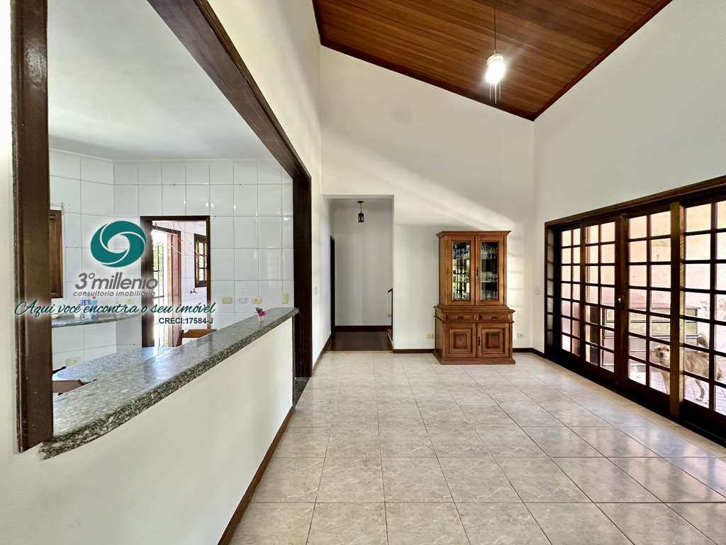 Casa em Carapicuíba, no bairro Jardim Ana Estela