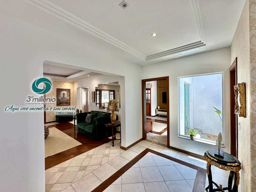 Casa em Cotia, no bairro Granja Viana II