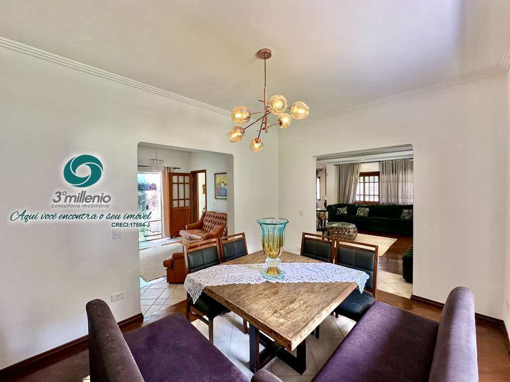 Casa em Cotia, no bairro Granja Viana II