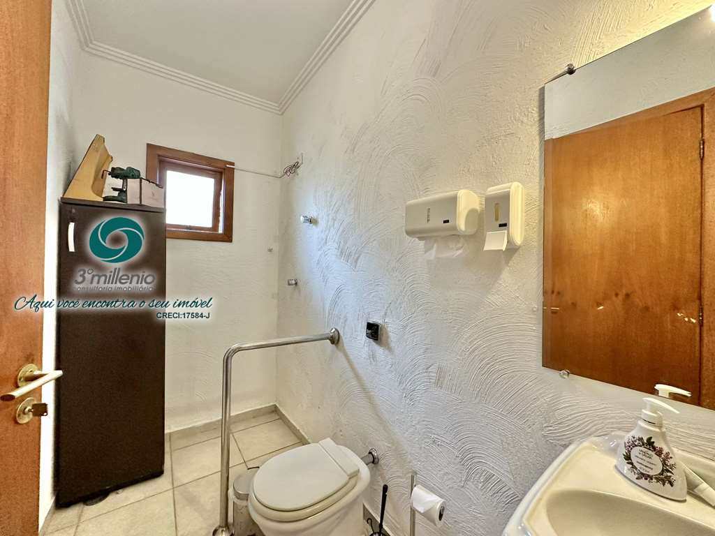 Casa em Cotia, no bairro Granja Viana II