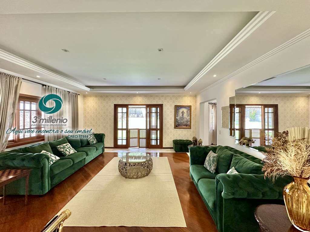 Casa em Cotia, no bairro Granja Viana II