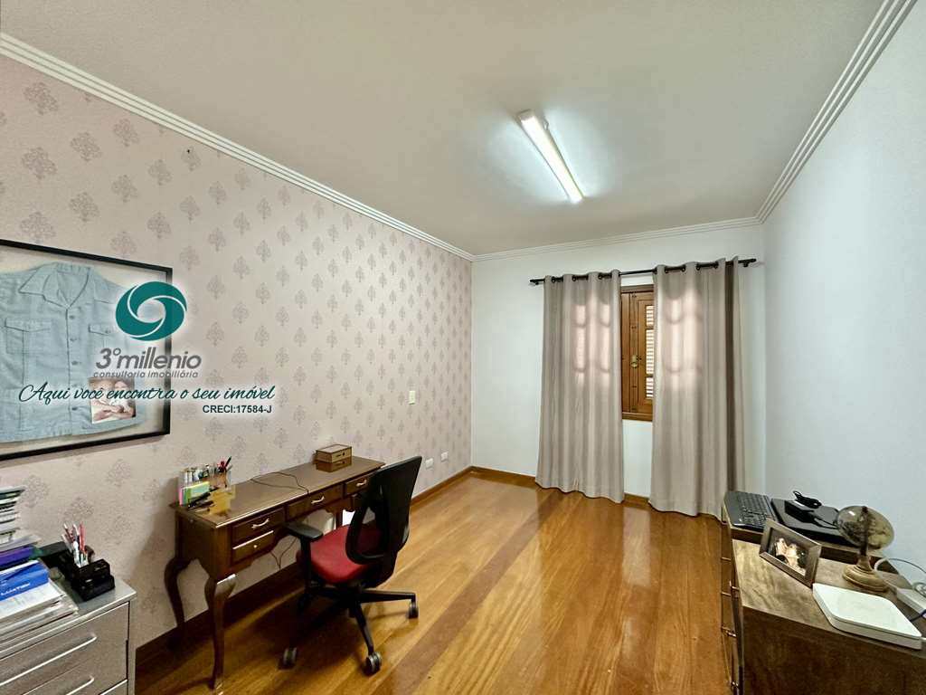 Casa em Cotia, no bairro Granja Viana II