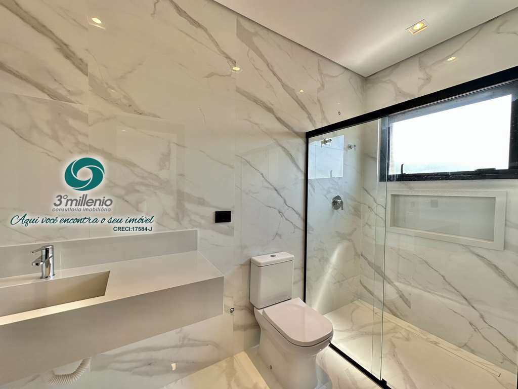 Casa em Cotia, no bairro São Paulo II