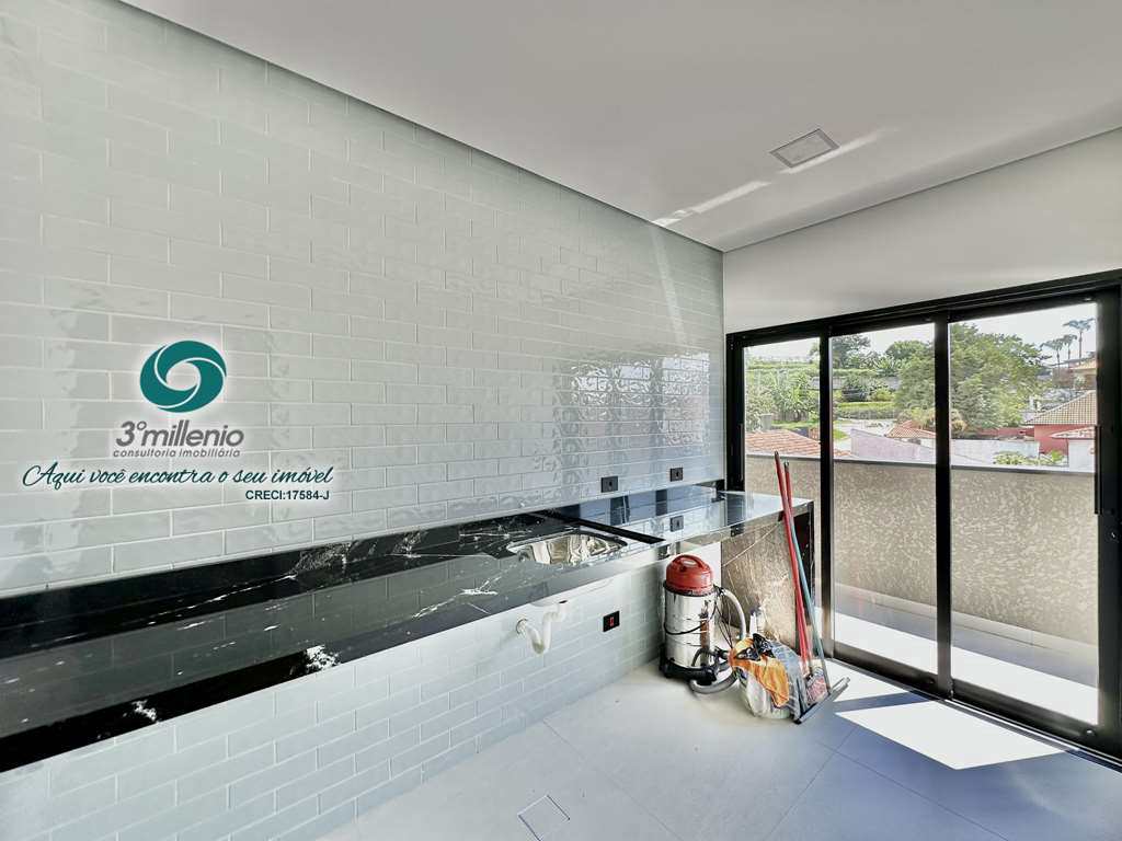 Casa em Cotia, no bairro São Paulo II