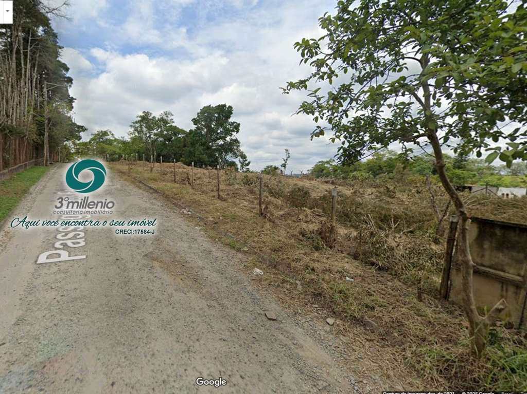 Área em Embu das Artes, no bairro Capuava