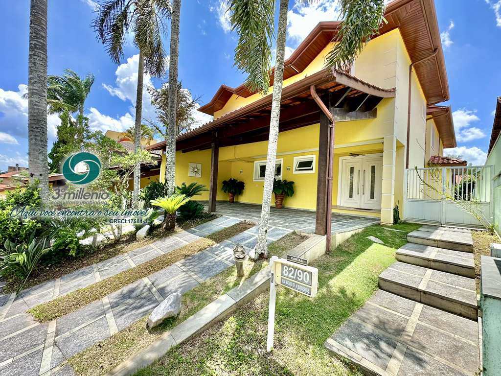 Casa em Cotia, no bairro São Paulo II