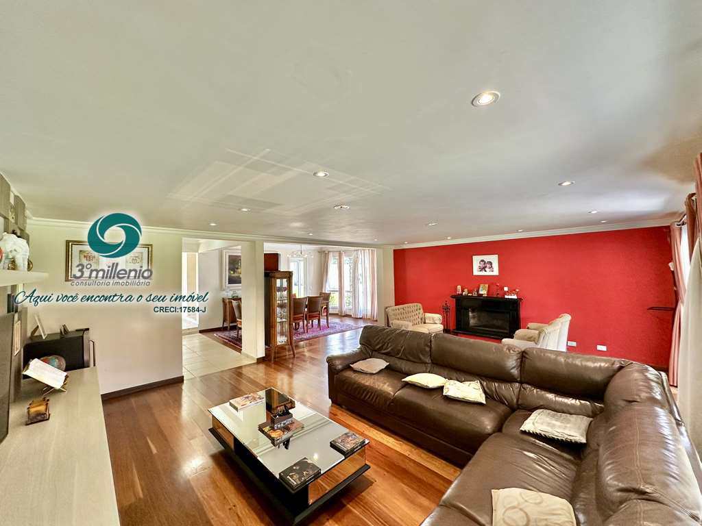 Casa em Cotia, no bairro São Paulo II