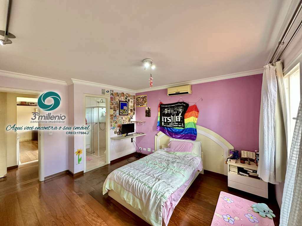 Casa em Cotia, no bairro São Paulo II