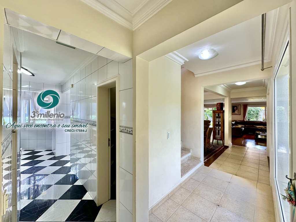 Casa em Cotia, no bairro São Paulo II