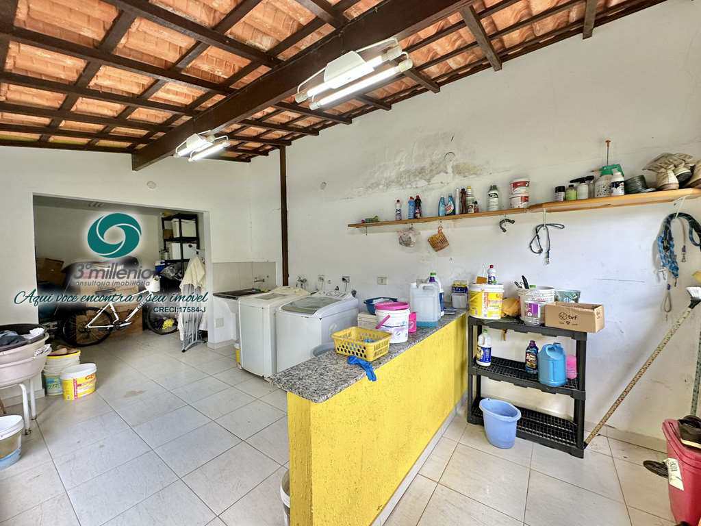 Casa em Cotia, no bairro São Paulo II