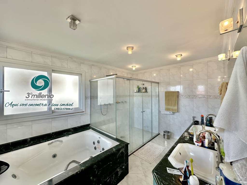 Casa em Cotia, no bairro São Paulo II