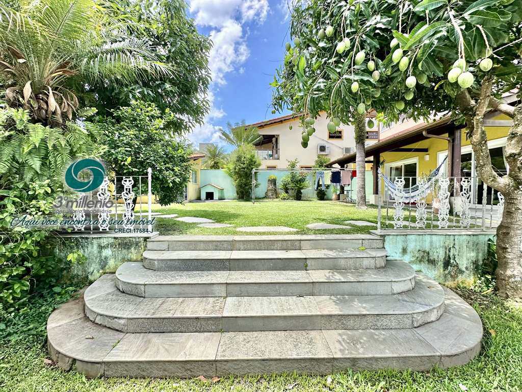 Casa em Cotia, no bairro São Paulo II