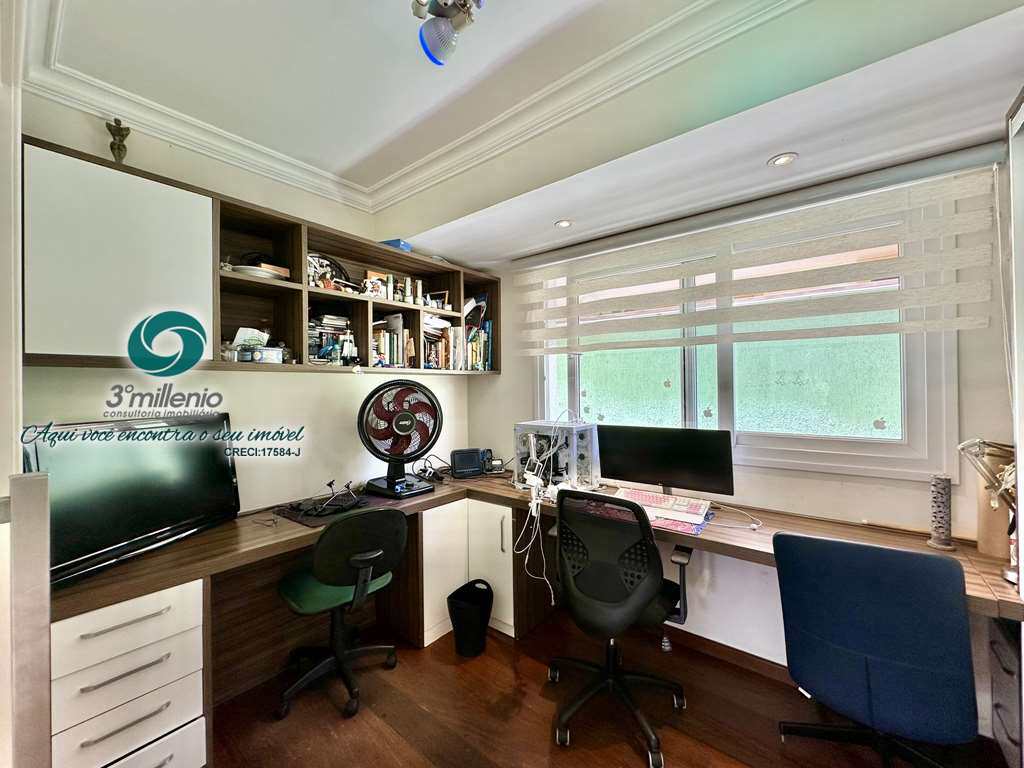 Casa em Cotia, no bairro São Paulo II