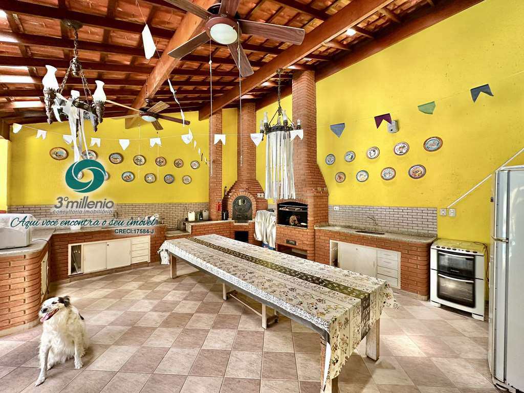 Casa em Cotia, no bairro São Paulo II