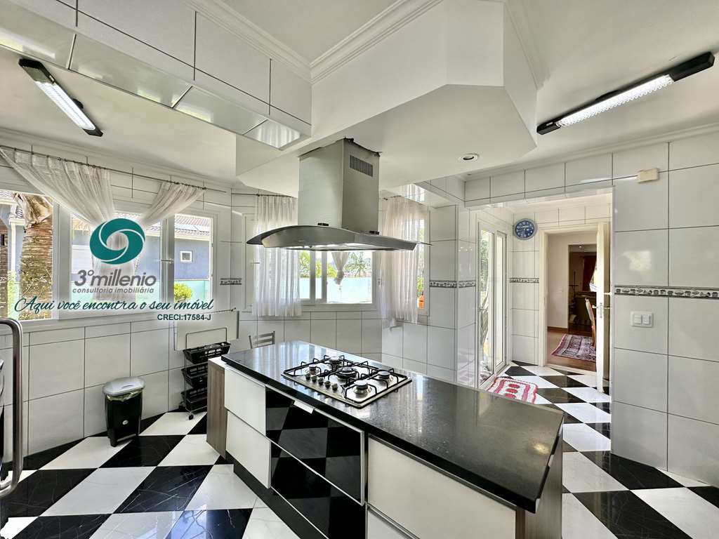 Casa em Cotia, no bairro São Paulo II