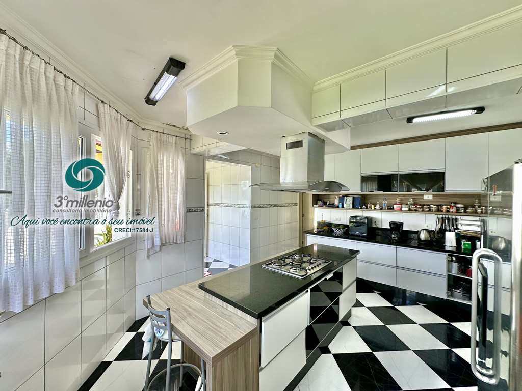 Casa em Cotia, no bairro São Paulo II