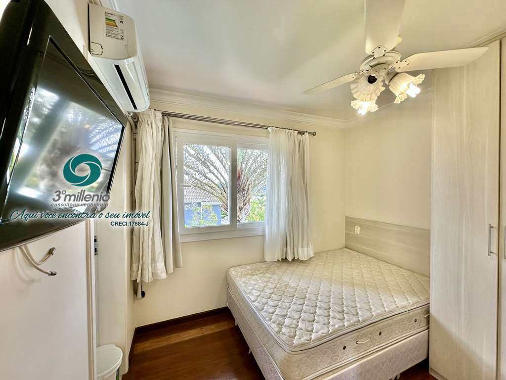 Casa em Cotia, no bairro São Paulo II