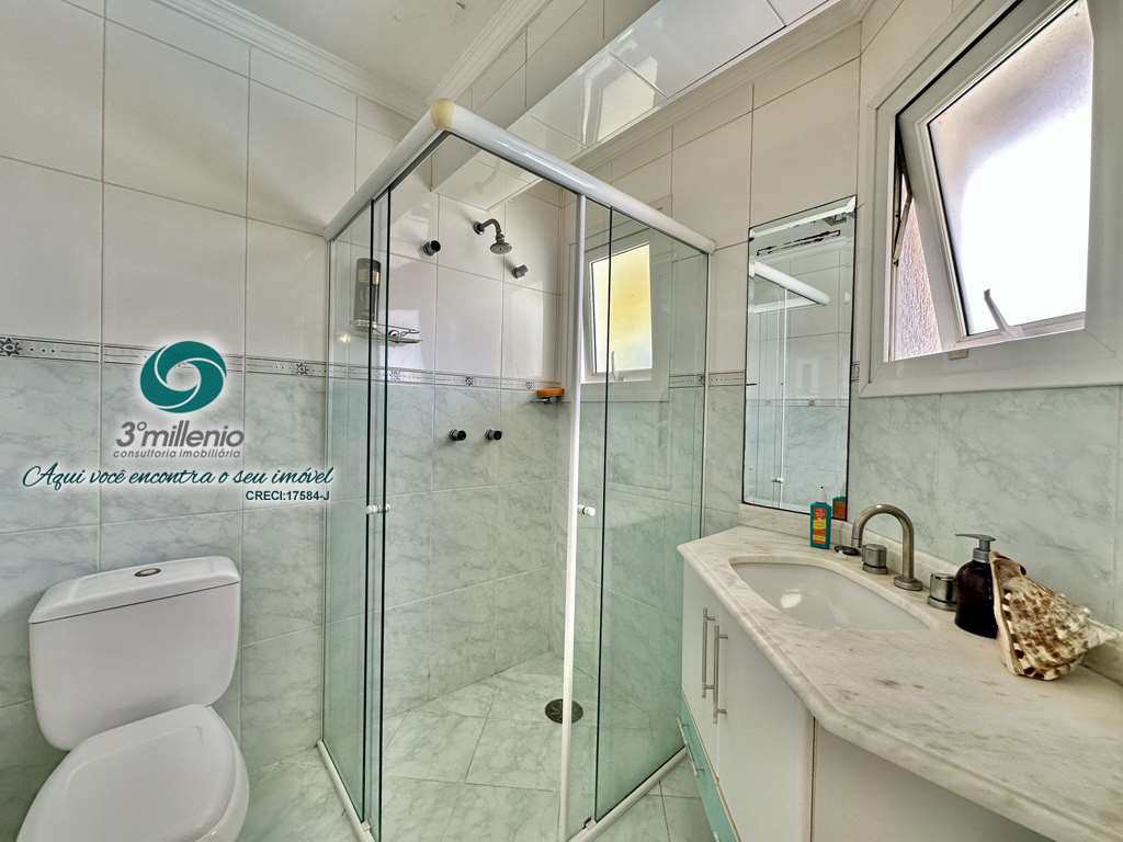 Casa em Cotia, no bairro São Paulo II