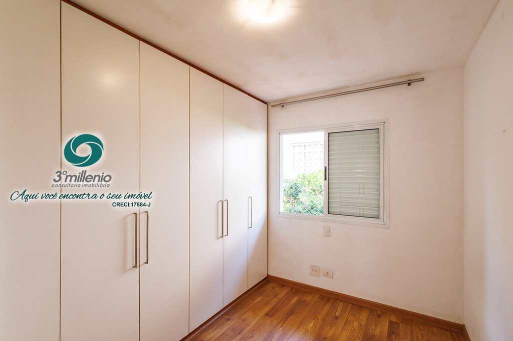 Casa em Cotia, no bairro Granja Viana