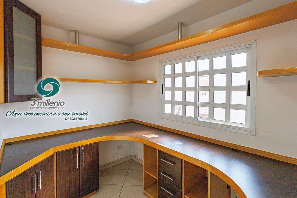 Casa em Cotia, no bairro Granja Viana