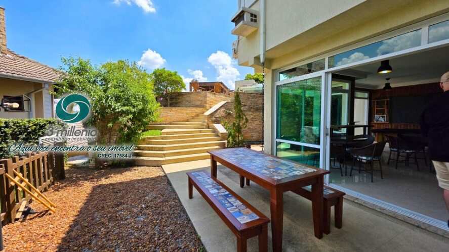 Casa em Cotia, no bairro São Paulo II