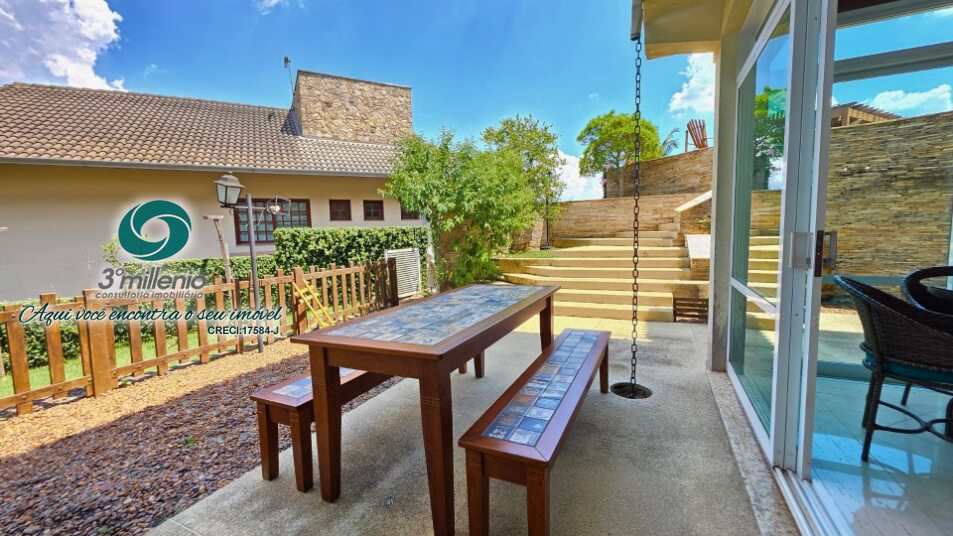 Casa em Cotia, no bairro São Paulo II