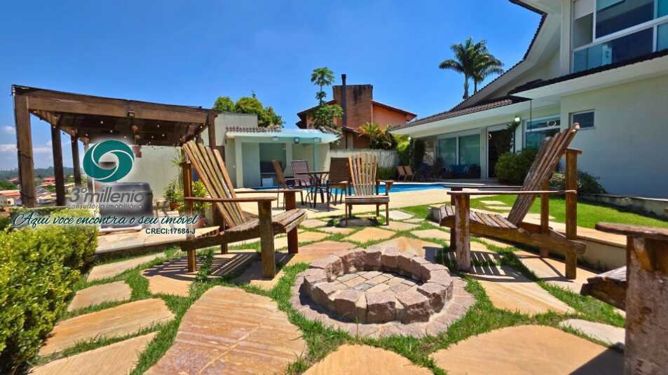 Casa em Cotia, no bairro São Paulo II