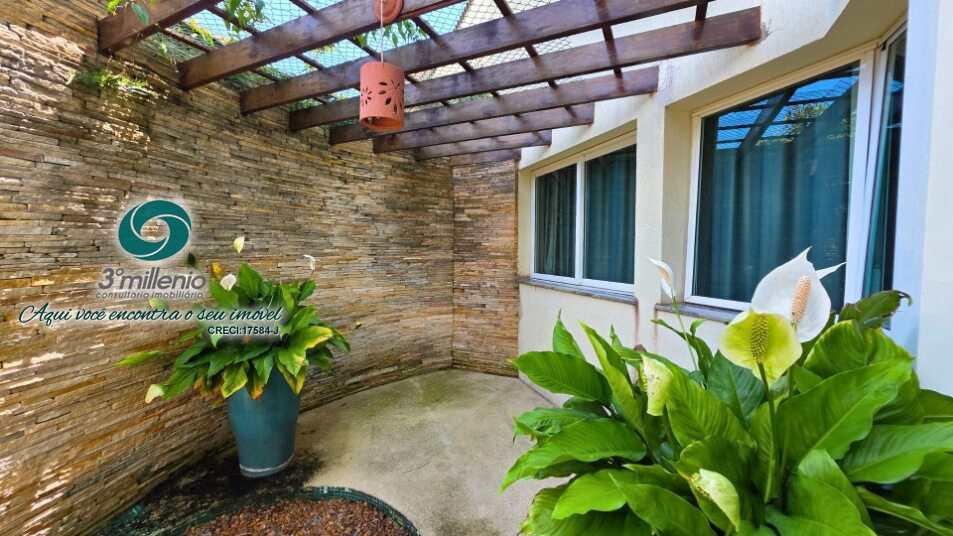 Casa em Cotia, no bairro São Paulo II