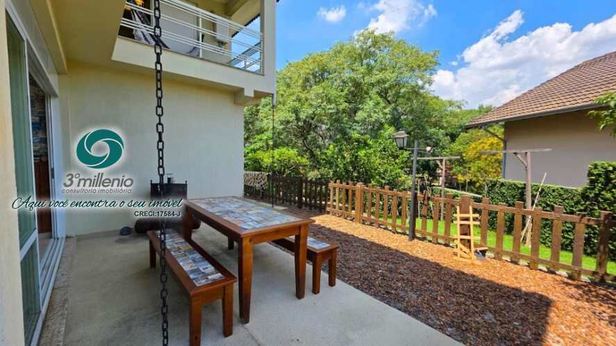 Casa em Cotia, no bairro São Paulo II