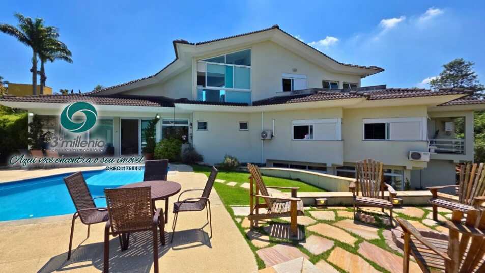 Casa em Cotia, no bairro São Paulo II