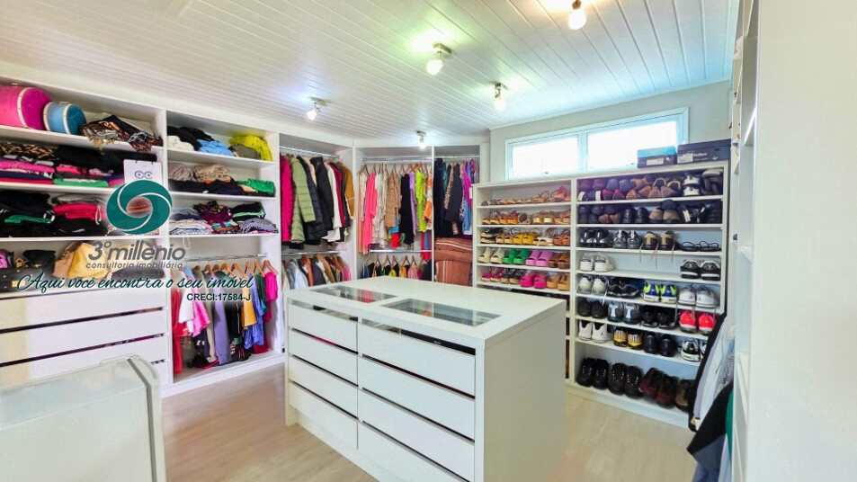 Casa em Cotia, no bairro São Paulo II