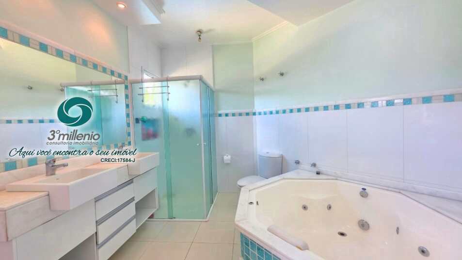 Casa em Cotia, no bairro São Paulo II