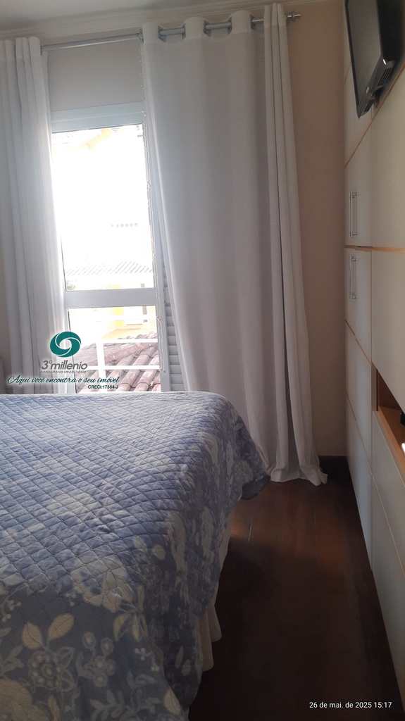 Casa em Cotia, no bairro Granja Viana